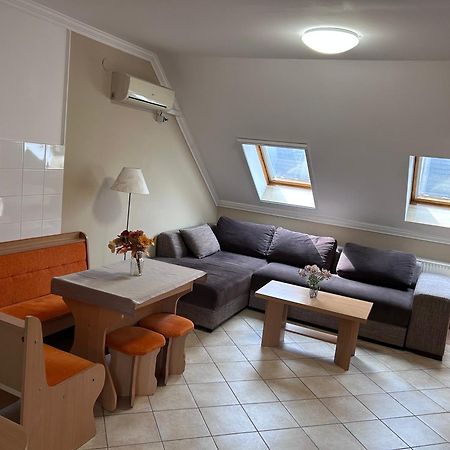 Relaxation Apartment Hajdúszoboszló Exteriör bild